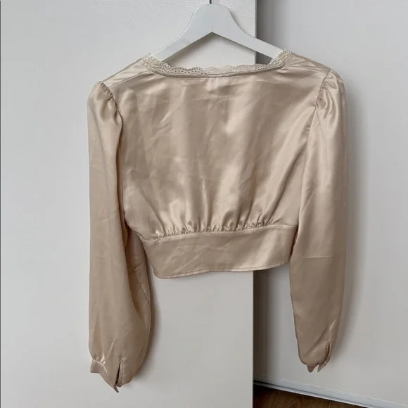twik Cream Satin Lace-Trim Cropped Blouse-xs - Picture 7 of 12